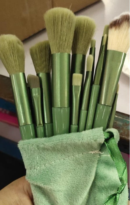 13Pcs Makeup Brush Set Make Up Concealer Brush Blush Powder Brush Eye Shadow